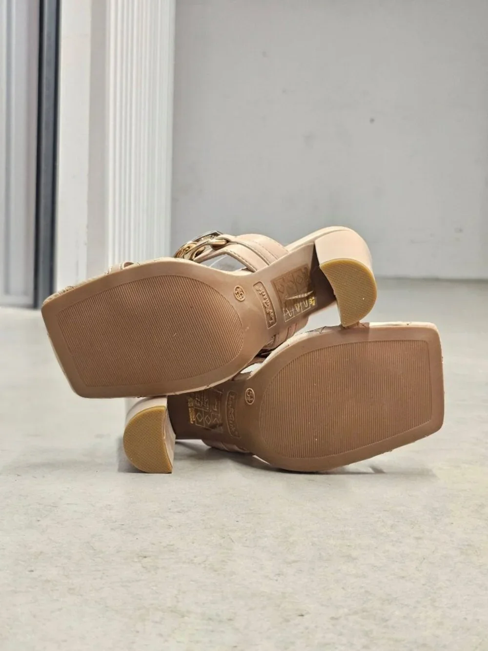 Quilted Nude Heeled Sandals With Gold Chain Detail & Square Toe Design - Picture 10 of 10